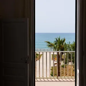 https://sea-beach-pozzallo.sicilyhotelsitaly.net