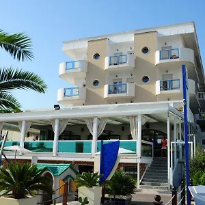 hotel-vienna.riccione-hotels.org/
